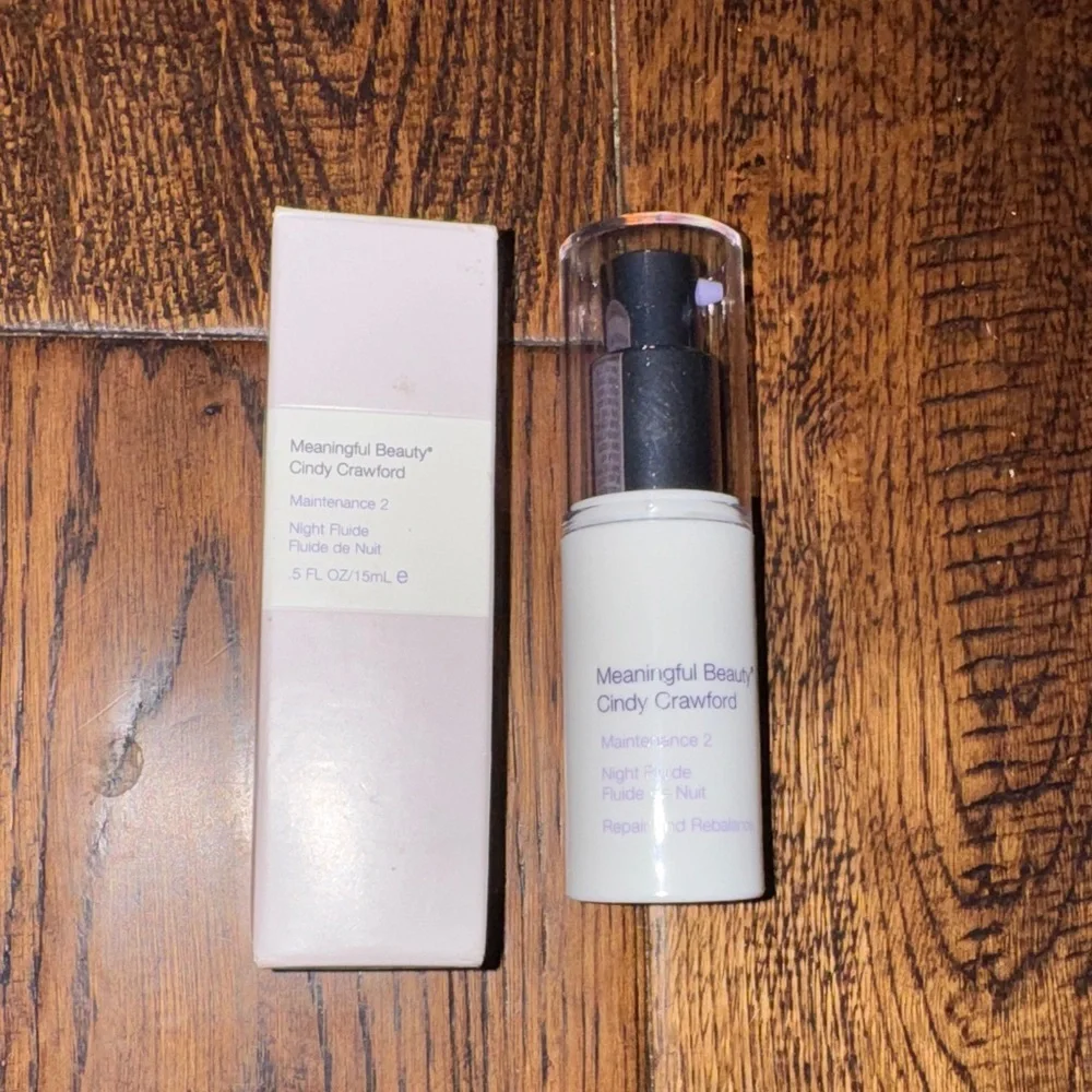 Cindy Crawford Meaningful Beauty Maintenance 2 Night Fluide